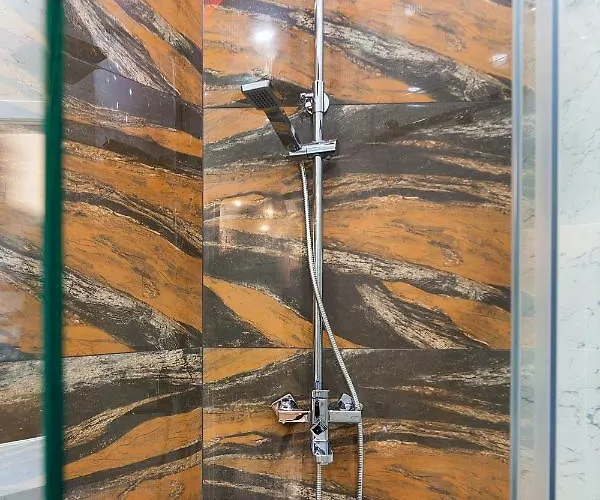 Leogrand One-bedroom On Tugan-baranovskogo 24