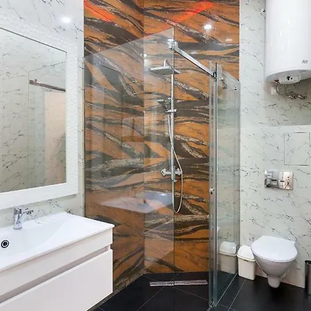 Leogrand One-bedroom On Tugan-baranovskogo 24 *