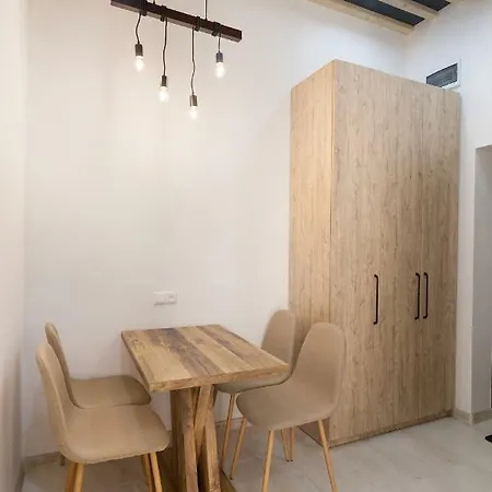 Διαμέρισμα Leogrand One-bedroom On Tugan-baranovskogo 24 Λβιβ