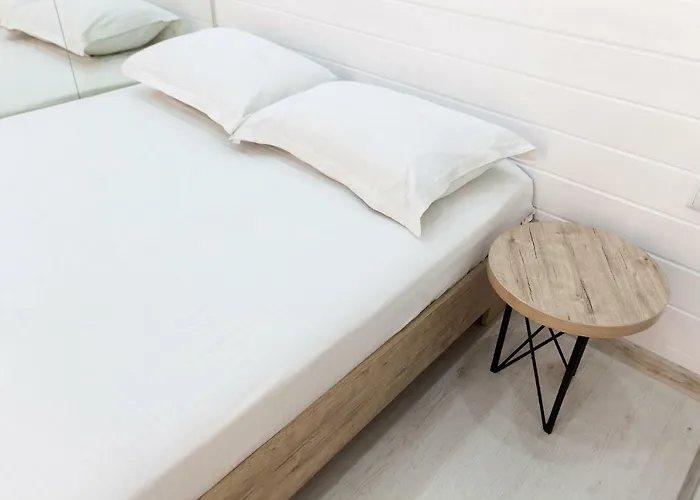 Leogrand One-bedroom On Tugan-baranovskogo 24 Daire