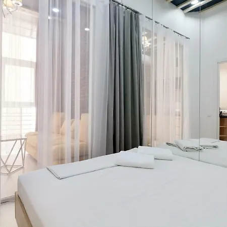 Leogrand One-bedroom On Tugan-baranovskogo 24 *