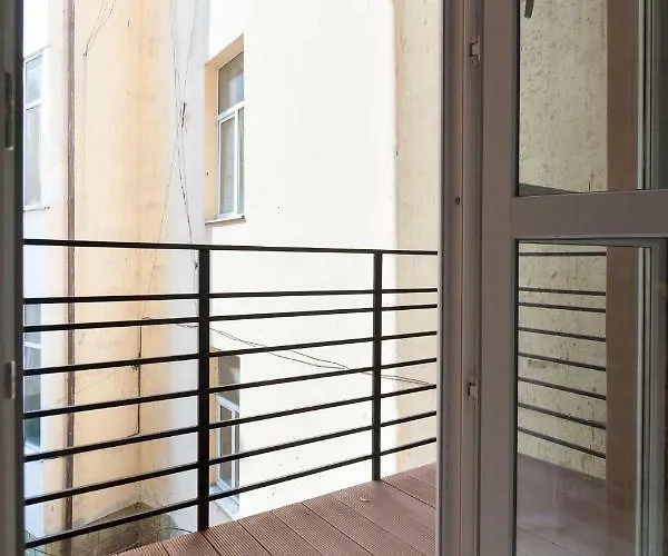 Leogrand One-bedroom On Tugan-baranovskogo 24